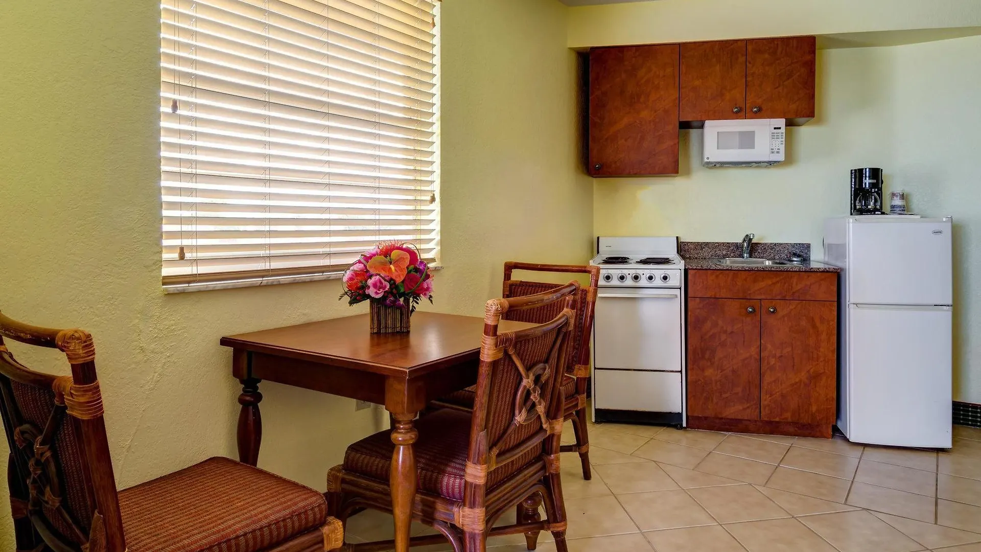 Best Western Aku Tiki Inn Daytona Beach 3*,  United States